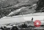 Standbild Alpine Auto Classic Race Klausen Pass Schweiz, 1930, aus Sekunde 21 historischem Filmmaterial Videoclip 65675023934