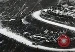 Standbild Alpine Auto Classic Race Klausen Pass Schweiz, 1930, aus Sekunde 34 historischem Filmmaterial Videoclip 65675023934