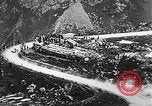Standbild Alpine Auto Classic Race Klausen Pass Schweiz, 1930, aus Sekunde 42 historischem Filmmaterial Videoclip 65675023934