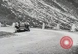 Standbild Alpine Auto Classic Race Klausen Pass Schweiz, 1930, aus Sekunde 49 historischem Filmmaterial Videoclip 65675023934