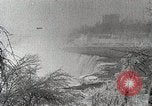 Standbild Wasserfall Niagara Falls New York USA, 1931, aus Sekunde 3 historischem Filmmaterial Videoclip 65675023946