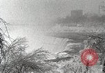Standbild Wasserfall Niagara Falls New York USA, 1931, aus Sekunde 4 historischem Filmmaterial Videoclip 65675023946
