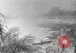 Standbild Wasserfall Niagara Falls New York USA, 1931, aus Sekunde 5 historischem Filmmaterial Videoclip 65675023946