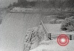 Standbild Wasserfall Niagara Falls New York USA, 1931, aus Sekunde 13 historischem Filmmaterial Videoclip 65675023946