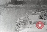 Standbild Wasserfall Niagara Falls New York USA, 1931, aus Sekunde 14 historischem Filmmaterial Videoclip 65675023946