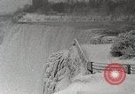 Standbild Wasserfall Niagara Falls New York USA, 1931, aus Sekunde 16 historischem Filmmaterial Videoclip 65675023946