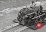 Image largage préparatifs United States USA, 1967, de la seconde 16 séquences d'archives historiques vidéo 65675023964