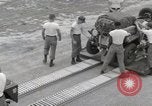 Image largage préparatifs United States USA, 1967, de la seconde 24 séquences d'archives historiques vidéo 65675023964