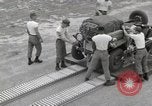 Image largage préparatifs United States USA, 1967, de la seconde 25 séquences d'archives historiques vidéo 65675023964