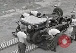 Image largage préparatifs United States USA, 1967, de la seconde 37 séquences d'archives historiques vidéo 65675023964