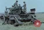 Standbild Field Artillery Waffen United States USA, 1965, aus Sekunde 62 historischem Filmmaterial Videoclip 65675023972