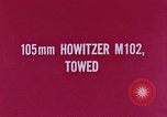 Standbild M102 howitzer United States USA, 1965, aus Sekunde 3 historischem Filmmaterial Videoclip 65675023974