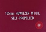 Standbild M108 howitzer United States USA, 1965, aus Sekunde 3 historischem Filmmaterial Videoclip 65675023975