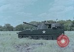 Standbild M108 howitzer United States USA, 1965, aus Sekunde 17 historischem Filmmaterial Videoclip 65675023975