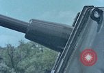 Standbild M108 howitzer United States USA, 1965, aus Sekunde 22 historischem Filmmaterial Videoclip 65675023975