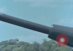 Standbild M108 howitzer United States USA, 1965, aus Sekunde 24 historischem Filmmaterial Videoclip 65675023975