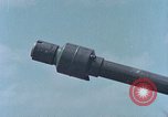 Standbild M108 howitzer United States USA, 1965, aus Sekunde 32 historischem Filmmaterial Videoclip 65675023975