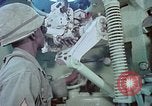 Standbild M108 howitzer United States USA, 1965, aus Sekunde 54 historischem Filmmaterial Videoclip 65675023975