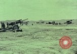 Image M114A1 obusier remorqué United States USA, 1965, de la seconde 9 séquences d'archives historiques vidéo 65675023976