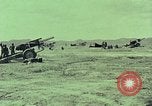 Image M114A1 obusier remorqué United States USA, 1965, de la seconde 16 séquences d'archives historiques vidéo 65675023976