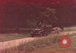 Image M114A1 obusier remorqué United States USA, 1965, de la seconde 29 séquences d'archives historiques vidéo 65675023976