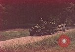 Image M114A1 obusier remorqué United States USA, 1965, de la seconde 31 séquences d'archives historiques vidéo 65675023976