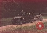 Image M114A1 obusier remorqué United States USA, 1965, de la seconde 33 séquences d'archives historiques vidéo 65675023976