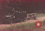 Image M114A1 obusier remorqué United States USA, 1965, de la seconde 34 séquences d'archives historiques vidéo 65675023976