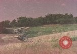 Image M114A1 obusier remorqué United States USA, 1965, de la seconde 36 séquences d'archives historiques vidéo 65675023976