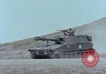 Standbild M108 self-propelled howitzer United States USA, 1965, aus Sekunde 14 historischem Filmmaterial Videoclip 65675023977