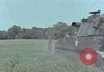 Standbild M108 self-propelled howitzer United States USA, 1965, aus Sekunde 17 historischem Filmmaterial Videoclip 65675023977