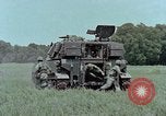 Standbild M108 self-propelled howitzer United States USA, 1965, aus Sekunde 24 historischem Filmmaterial Videoclip 65675023977
