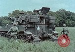 Standbild M108 self-propelled howitzer United States USA, 1965, aus Sekunde 30 historischem Filmmaterial Videoclip 65675023977
