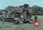 Standbild M108 self-propelled howitzer United States USA, 1965, aus Sekunde 31 historischem Filmmaterial Videoclip 65675023977