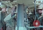 Standbild M108 self-propelled howitzer United States USA, 1965, aus Sekunde 40 historischem Filmmaterial Videoclip 65675023977