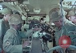 Standbild M108 self-propelled howitzer United States USA, 1965, aus Sekunde 61 historischem Filmmaterial Videoclip 65675023977