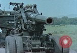 Standbild M115 howitzer United States USA, 1965, aus Sekunde 21 historischem Filmmaterial Videoclip 65675023978