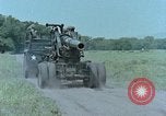 Standbild M115 howitzer United States USA, 1965, aus Sekunde 23 historischem Filmmaterial Videoclip 65675023978