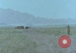 Standbild M115 howitzer United States USA, 1965, aus Sekunde 28 historischem Filmmaterial Videoclip 65675023978