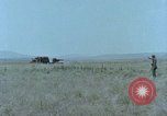 Standbild M115 howitzer United States USA, 1965, aus Sekunde 29 historischem Filmmaterial Videoclip 65675023978