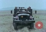 Standbild M115 howitzer United States USA, 1965, aus Sekunde 35 historischem Filmmaterial Videoclip 65675023978