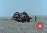 Standbild M115 howitzer United States USA, 1965, aus Sekunde 38 historischem Filmmaterial Videoclip 65675023978