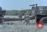 Standbild M115 howitzer United States USA, 1965, aus Sekunde 42 historischem Filmmaterial Videoclip 65675023978