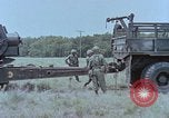 Standbild M115 howitzer United States USA, 1965, aus Sekunde 43 historischem Filmmaterial Videoclip 65675023978