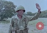 Standbild M115 howitzer United States USA, 1965, aus Sekunde 48 historischem Filmmaterial Videoclip 65675023978