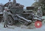 Standbild M110 self-propelled howitzer United States USA, 1965, aus Sekunde 58 historischem Filmmaterial Videoclip 65675023979