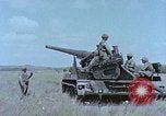 Standbild M107selbstfahrende gun United States USA, 1965, aus Sekunde 19 historischem Filmmaterial Videoclip 65675023980