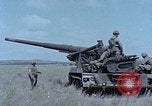 Standbild M107selbstfahrende gun United States USA, 1965, aus Sekunde 26 historischem Filmmaterial Videoclip 65675023980