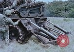 Standbild M107selbstfahrende gun United States USA, 1965, aus Sekunde 30 historischem Filmmaterial Videoclip 65675023980