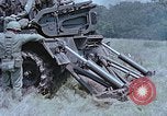 Standbild M107selbstfahrende gun United States USA, 1965, aus Sekunde 31 historischem Filmmaterial Videoclip 65675023980
